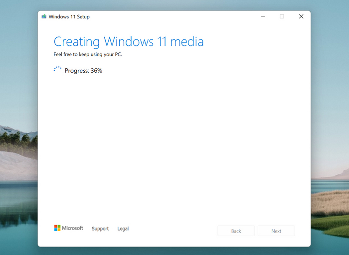 أداة إنشاء وسائط Windows 11 