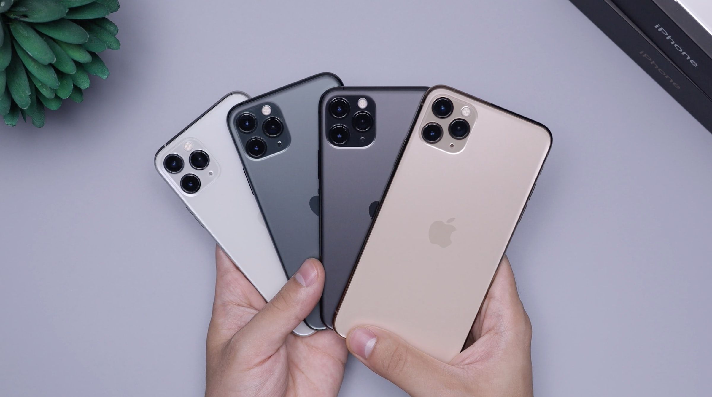 Model iPhone yang berbeda