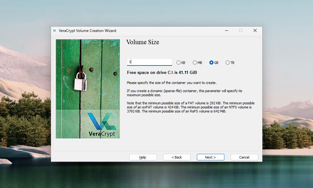 Jendela Wizard Pembuatan Volume VeraCrypt meminta untuk memilih ukuran volume VeraCrypt