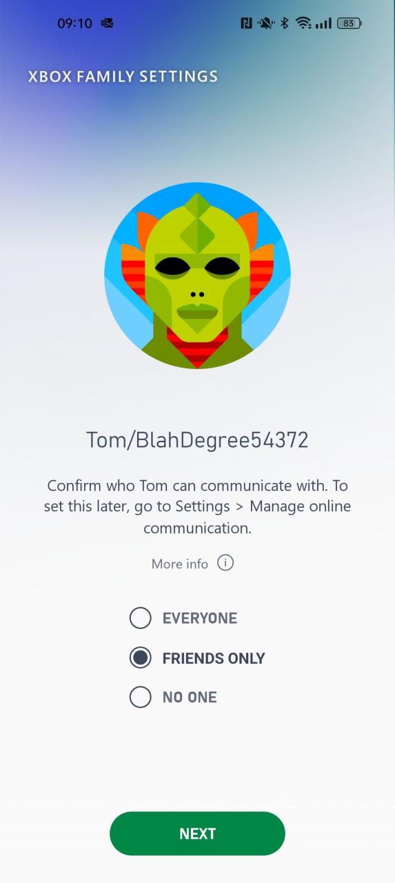 Tangkapan layar aplikasi Xbox Family Settings menyoroti preferensi Komunikasi untuk anggota keluarga baru