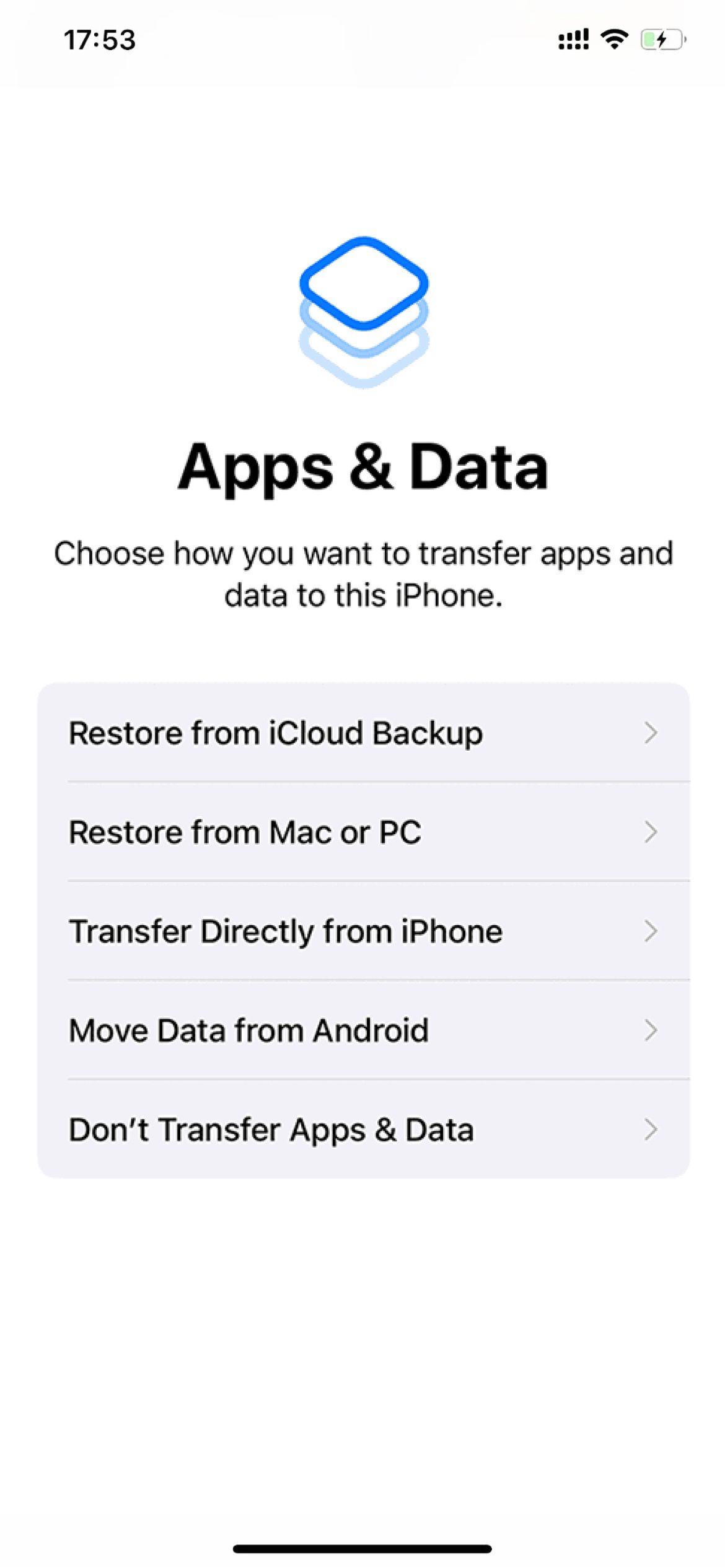 iPhone 설정의 앱 및 데이터 페이지에서 iCloud 백업에서 복원 옵션 선택