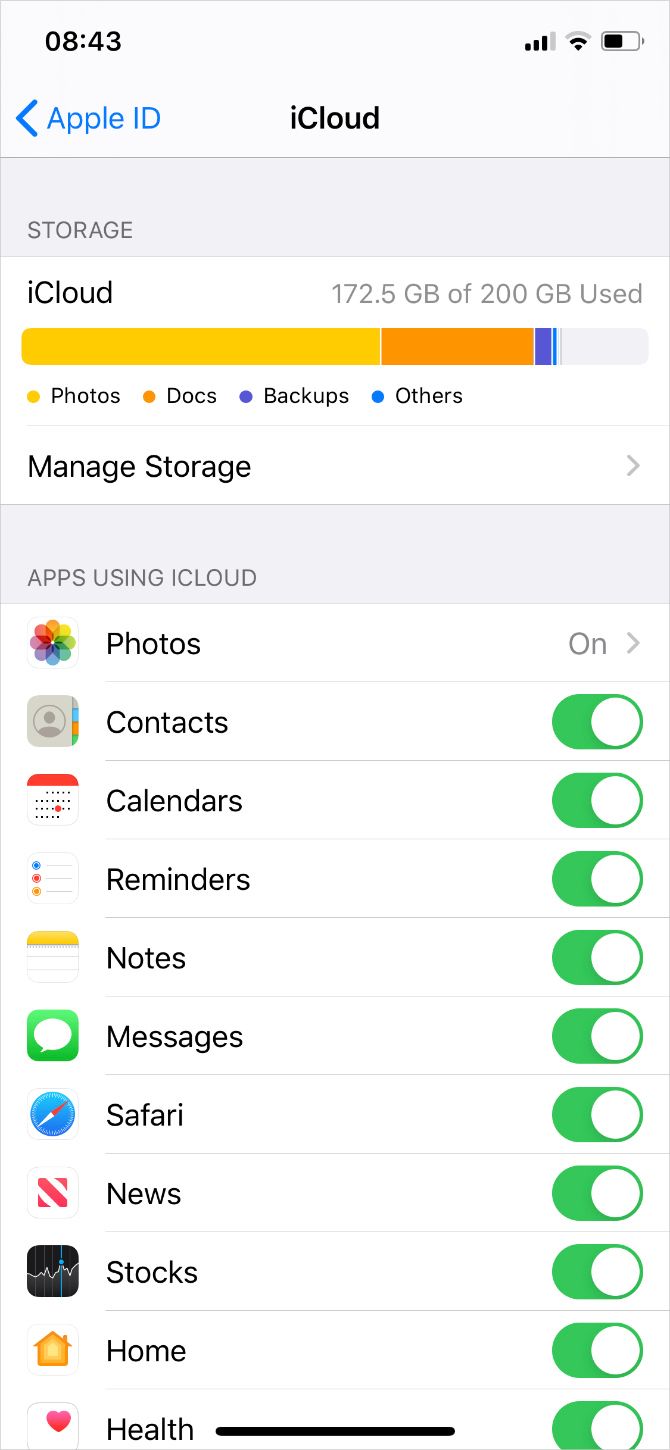 iCloud 서비스 동기화 상태를 보여주는 iPhone iCloud 설정